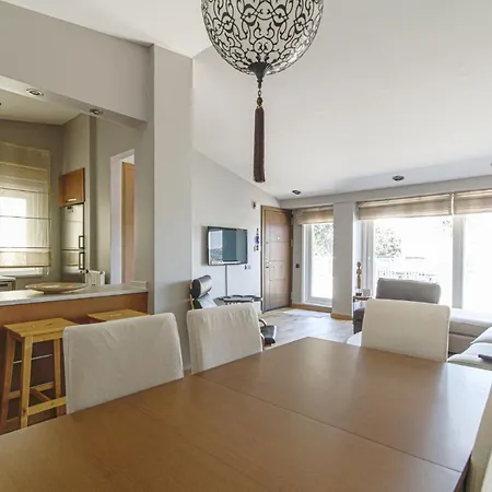 Bosphorus View Flat With Terrace In Arnavutkoy アパート イスタンブール